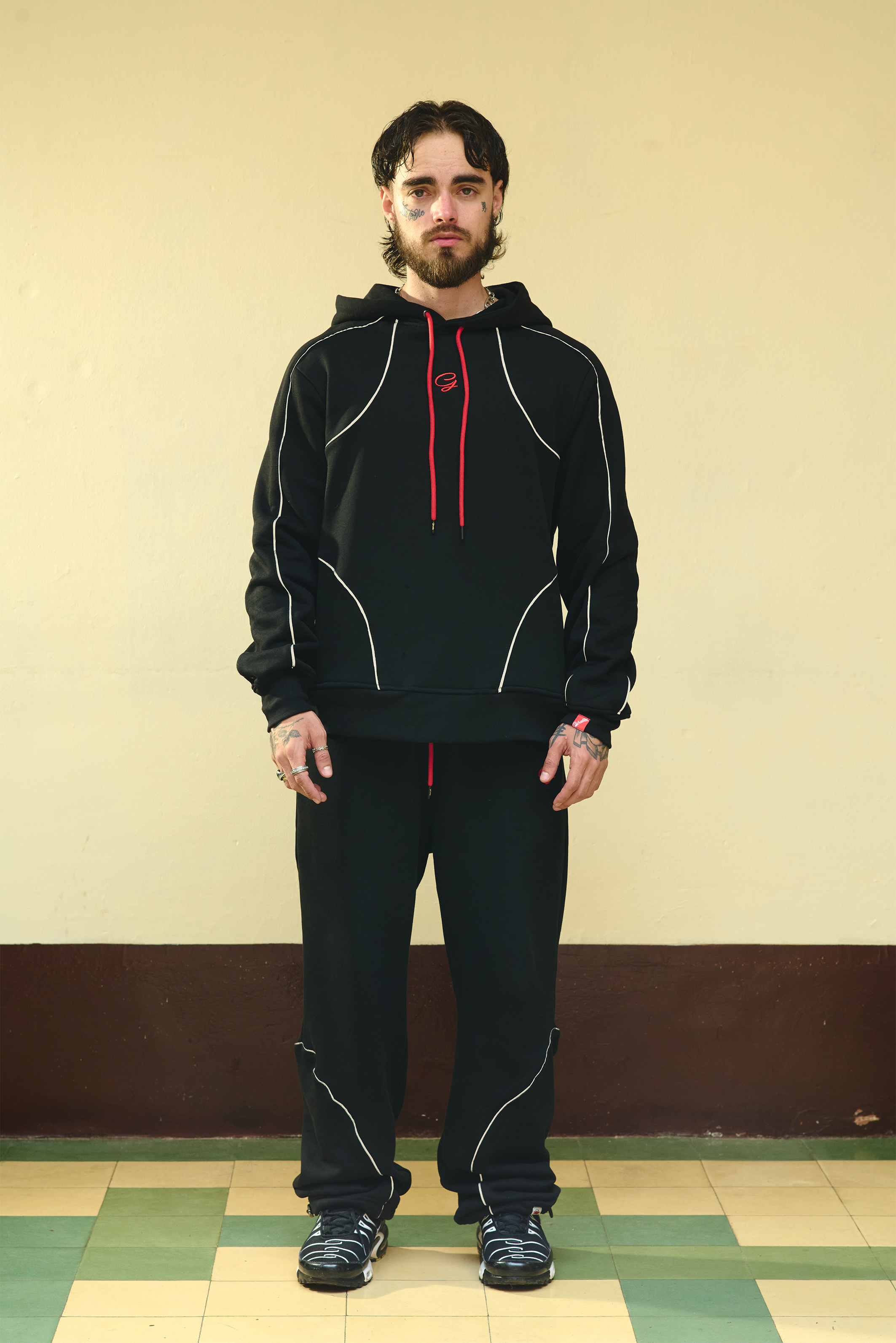 Hoodie Negro Reflectivo