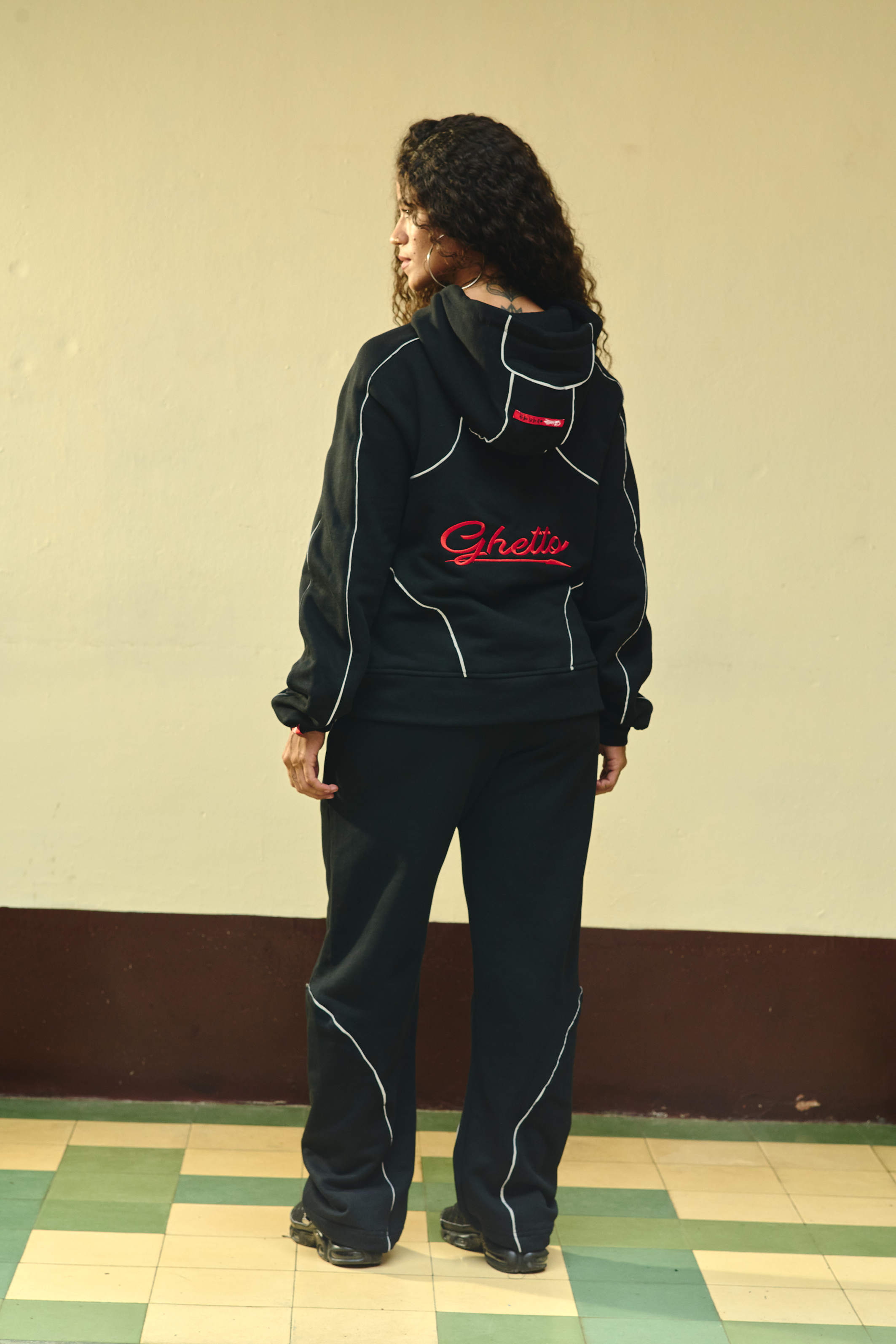Hoodie Negro Reflectivo