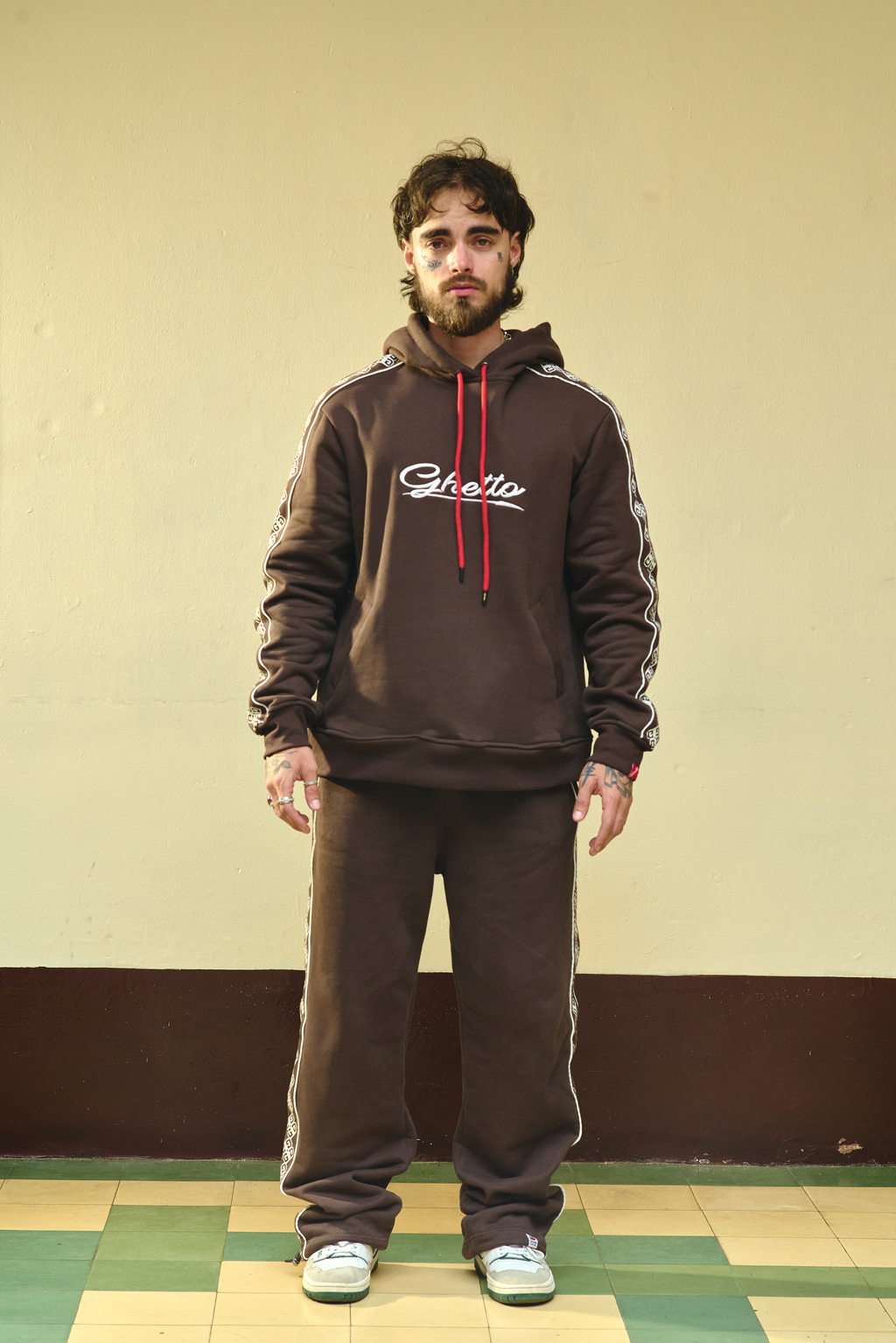 Hoodie Chocolate Monograma