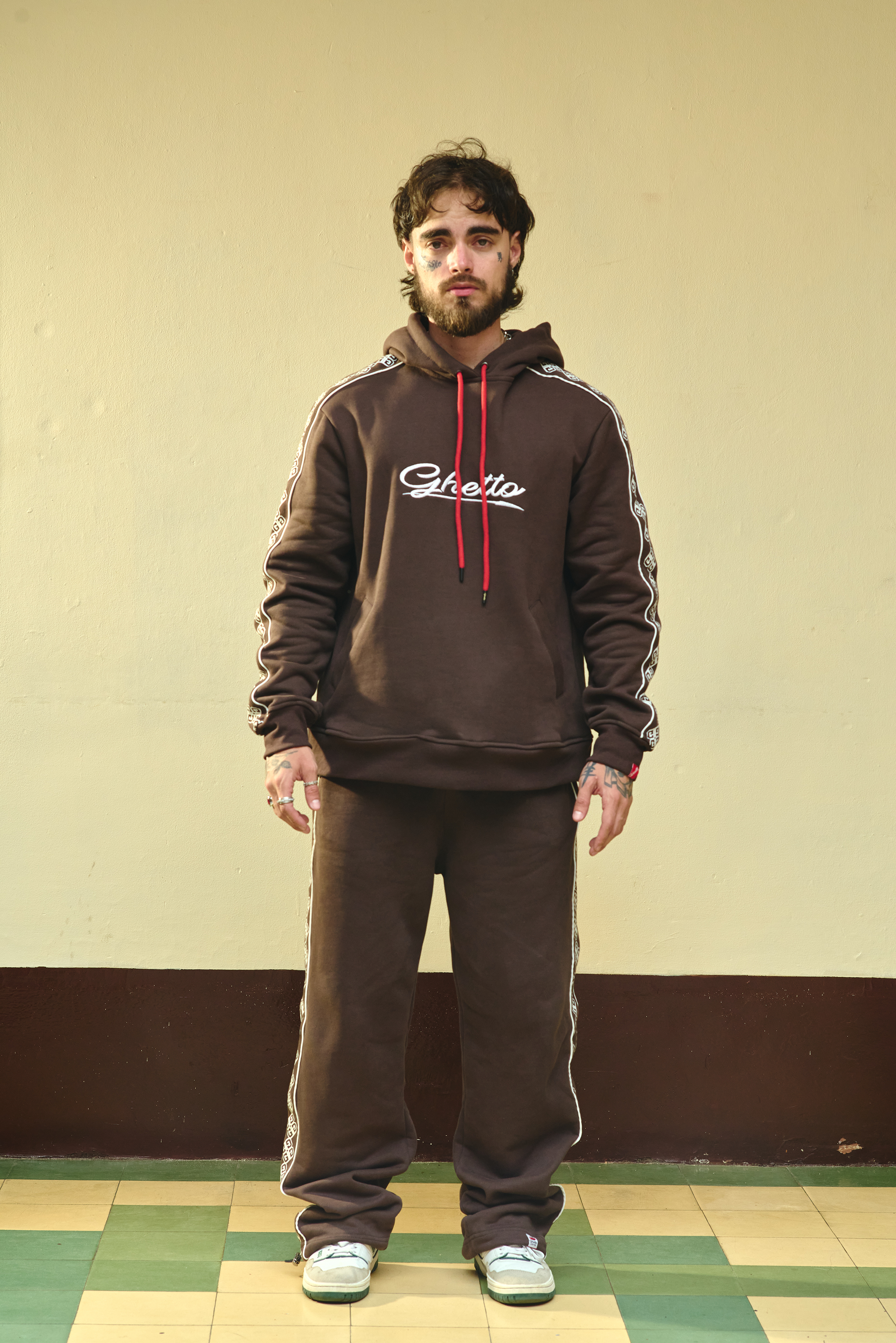 Hoodie Chocolate Monograma