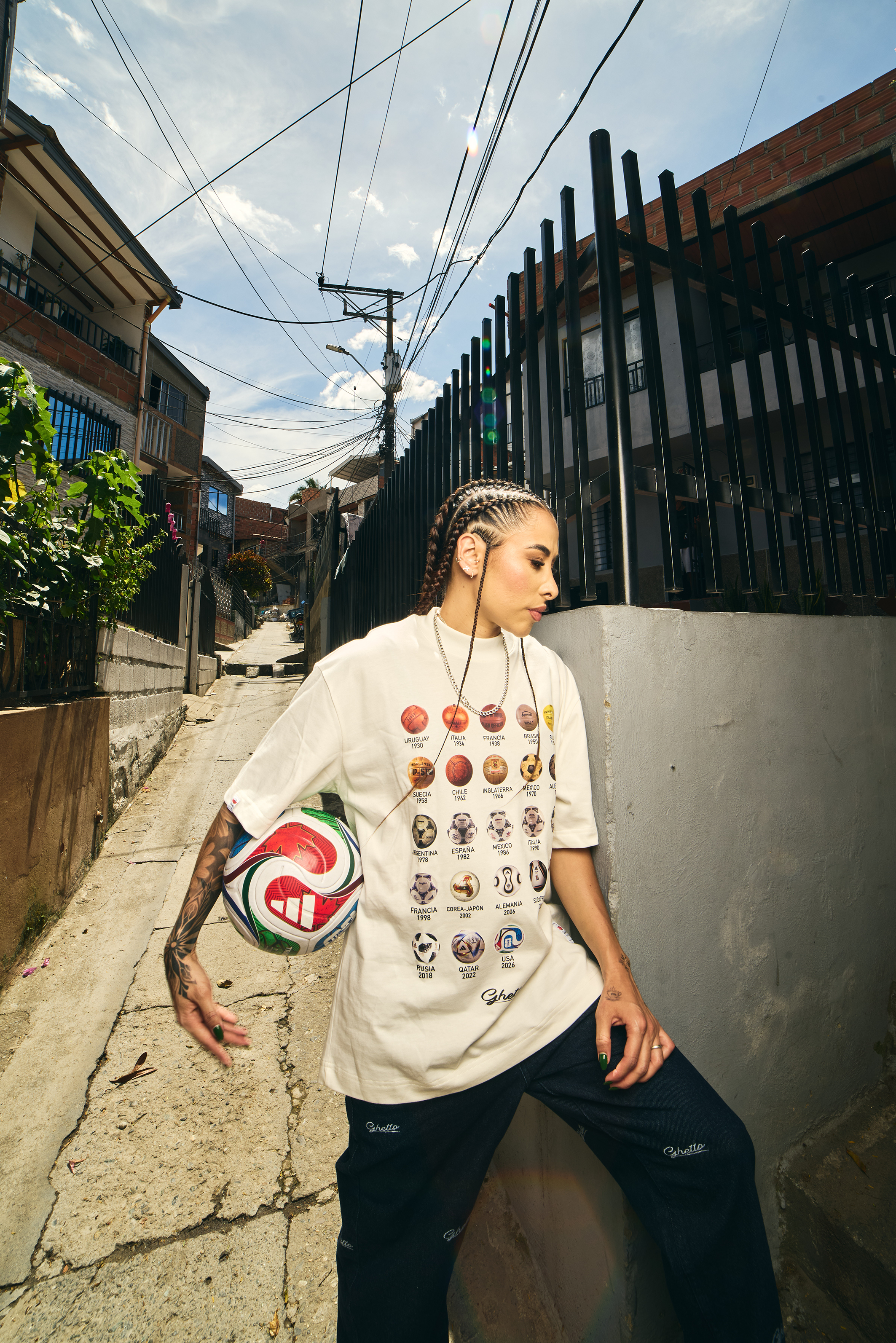 Camiseta Balones Mundial Crema